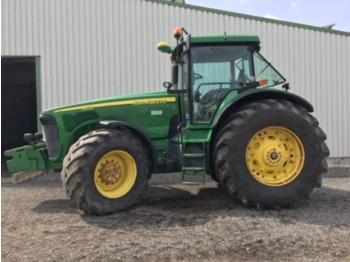 Landbouw tractor John Deere 8320