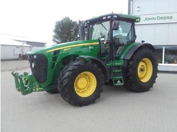Landbouw tractor John Deere 8320R