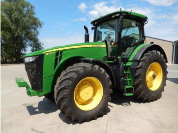 Landbouw tractor John Deere 8370R E23