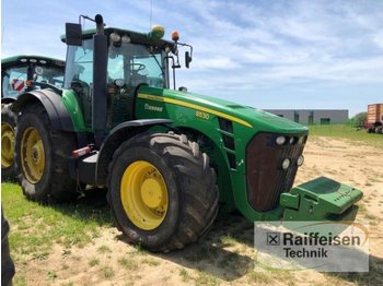 Landbouw tractor John Deere 8530