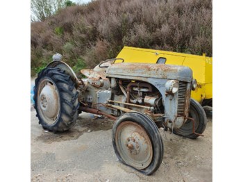 Landbouw tractor Massey Ferguson TE20