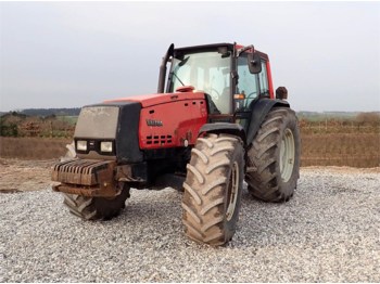 Landbouw tractor Valtra 8350-4