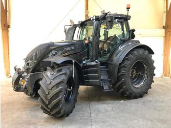 Landbouw tractor Valtra T214 Direct