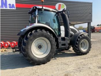 Landbouw tractor Valtra t154 versu