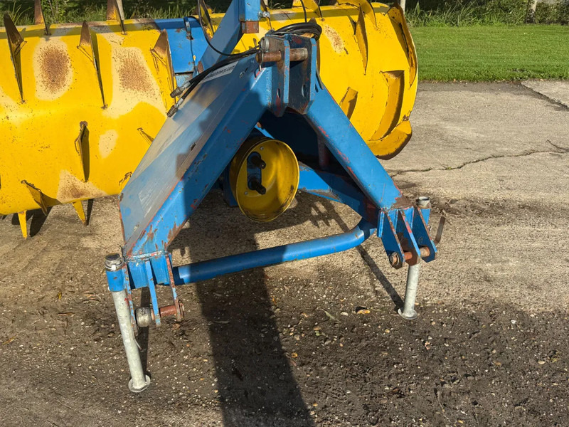 Landbouwaanhanger Jumbo Jumbo reck kuilverdeler Wokkel