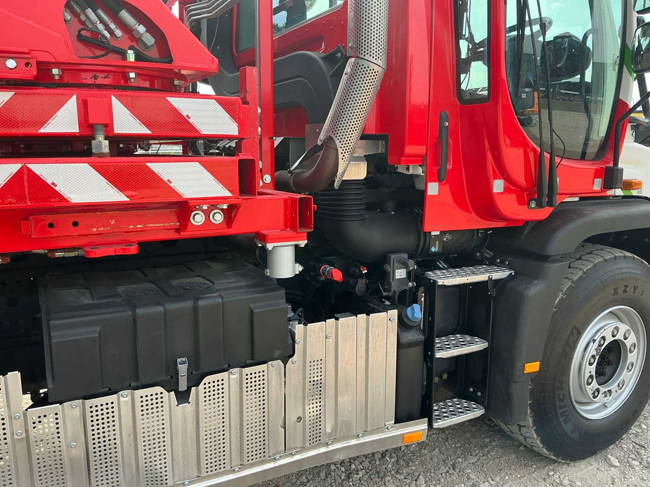 Landbouwaanhanger Mercedes-Benz UGE-453
