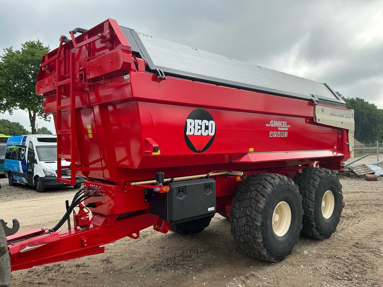 Landbouwkipper Beco MAXXIM 240