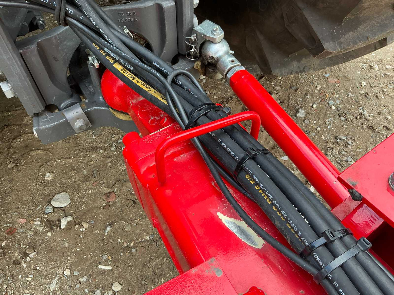 Landbouwkipper Beco MAXXIM 240