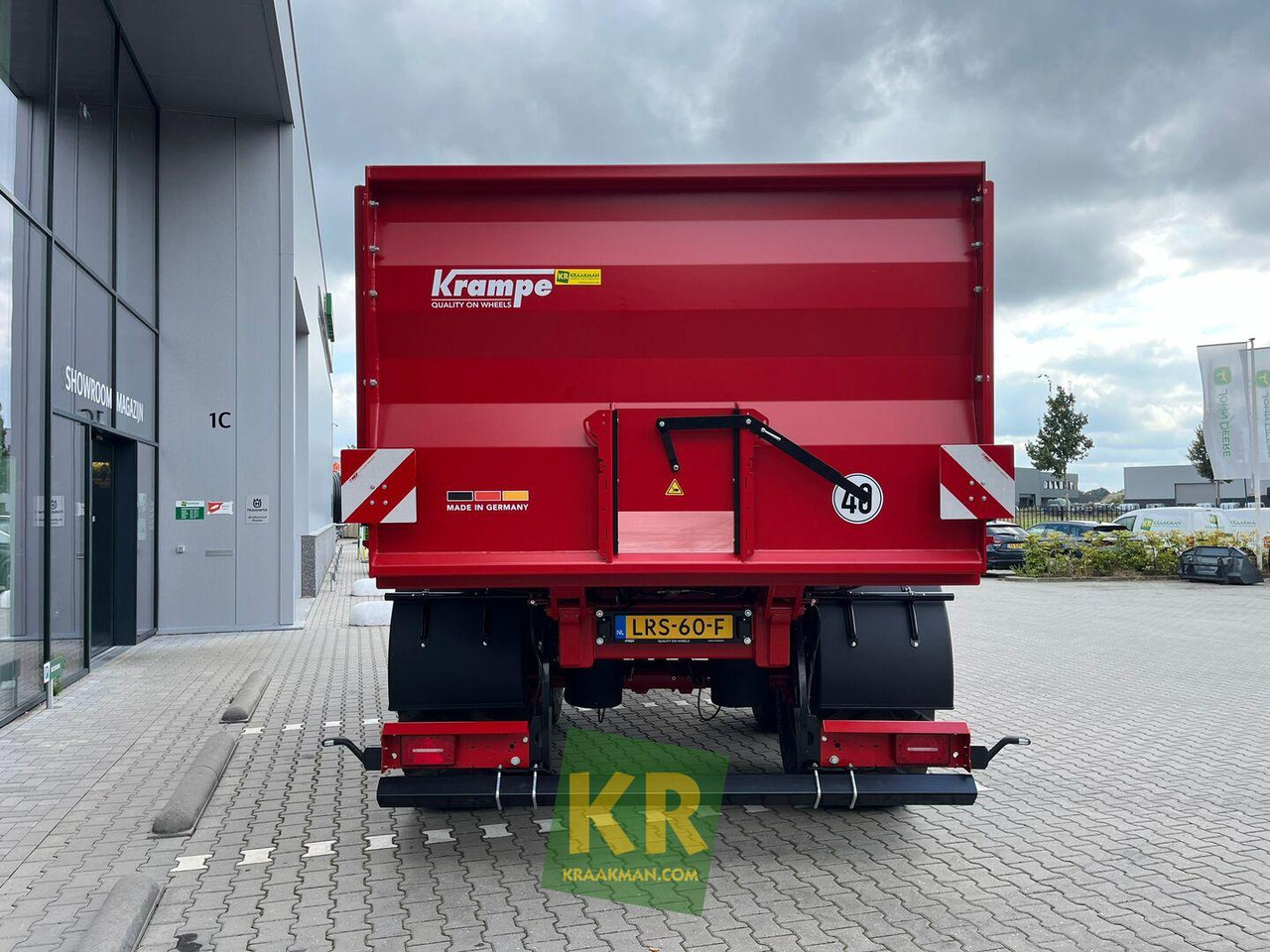Landbouwkipper Krampe BIG BODY 700