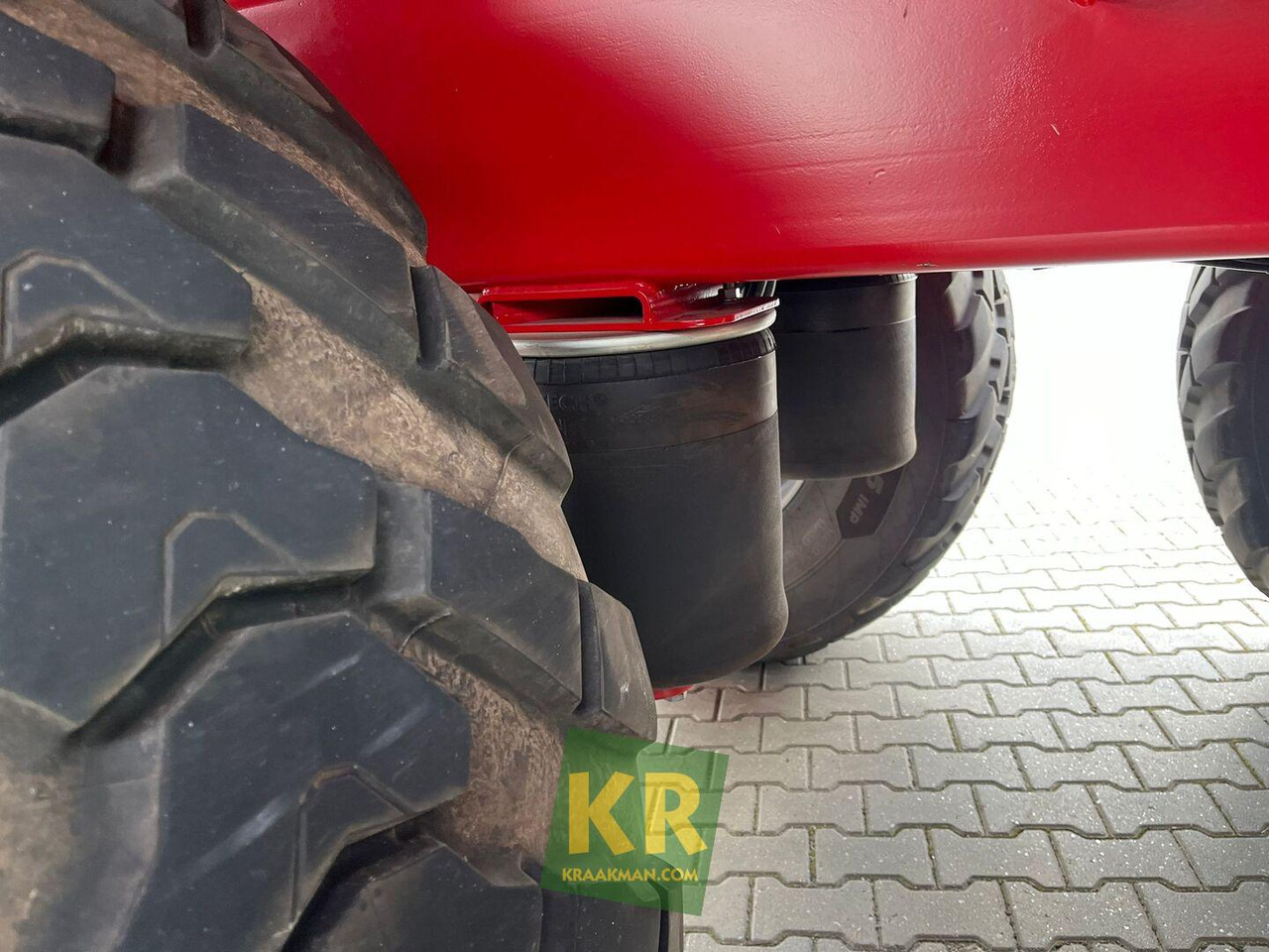Landbouwkipper Krampe BIG BODY 700