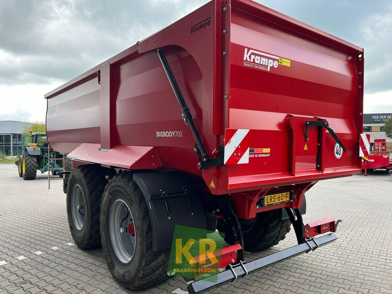 Landbouwkipper Krampe BIG BODY 700