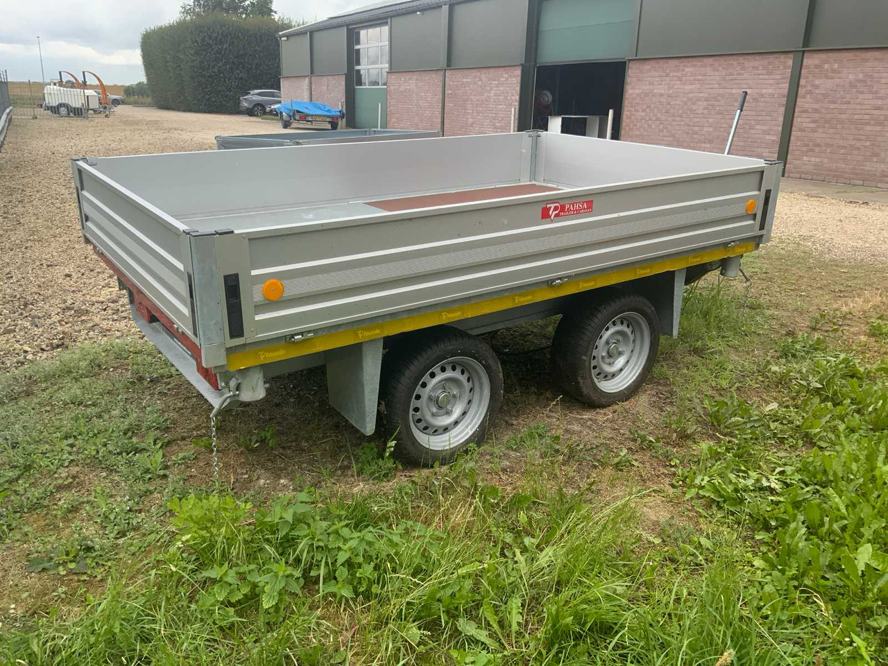 Landbouwkipper Pahsatrailer