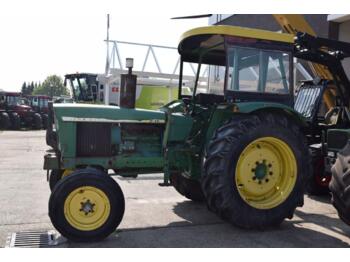 John Deere 2130 - landbouwtrekker