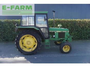 John Deere 2140 - landbouwtrekker