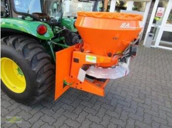 John Deere 3046R winter - landbouwtrekker