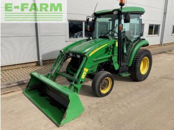 John Deere 3320 - landbouwtrekker