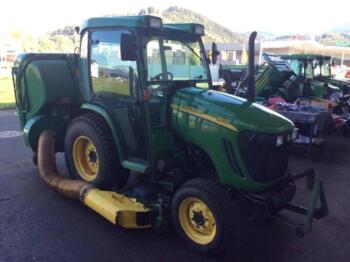 John Deere 3520 - landbouwtrekker