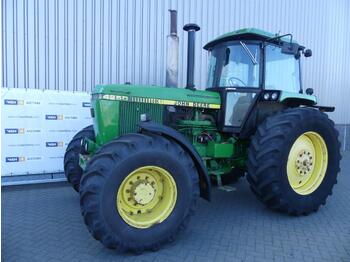 John Deere 4250 4WD - landbouwtrekker