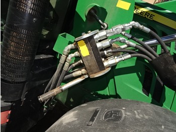 Landbouwtrekker John Deere 6105R