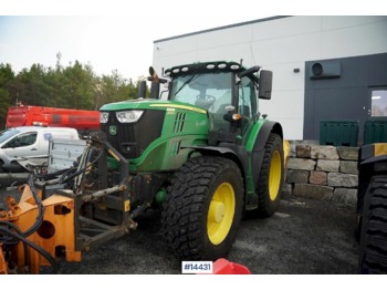 John Deere 6215 - landbouwtrekker