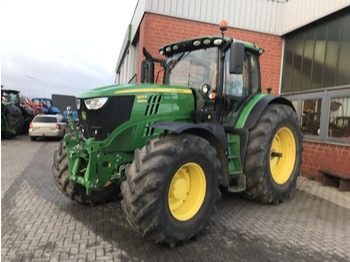 Landbouwtrekker John Deere 6215R