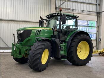 John Deere 6215R - landbouwtrekker