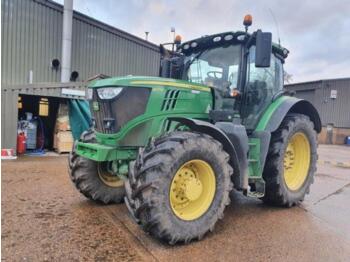 Landbouwtrekker John Deere 6215r