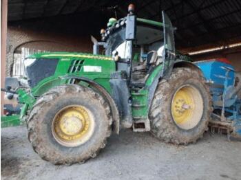 Landbouwtrekker John Deere 6215r