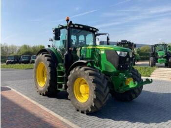 Landbouwtrekker John Deere 6215r
