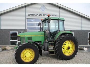 John Deere 7700  - landbouwtrekker