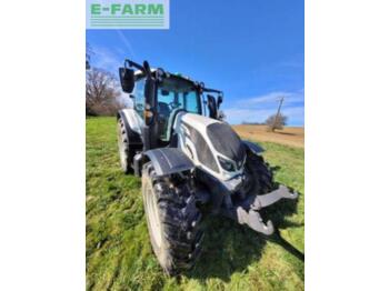 Valtra n134 versu - landbouwtrekker