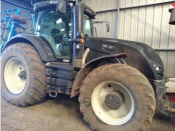 Landbouwtrekker Valtra s324