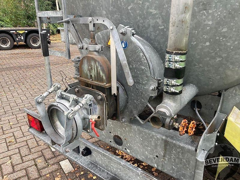 Landbouwmachine Lindner & Fischer Güllezubringer 24000