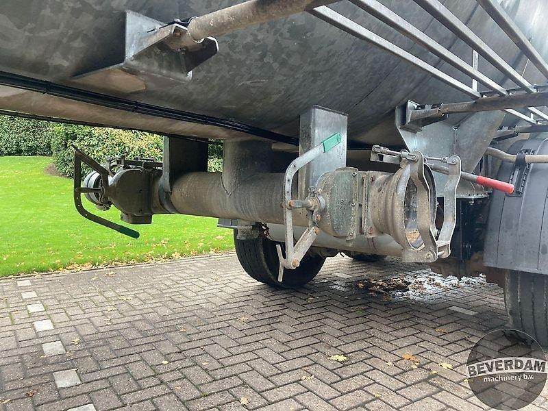Landbouwmachine Lindner & Fischer Güllezubringer 24000