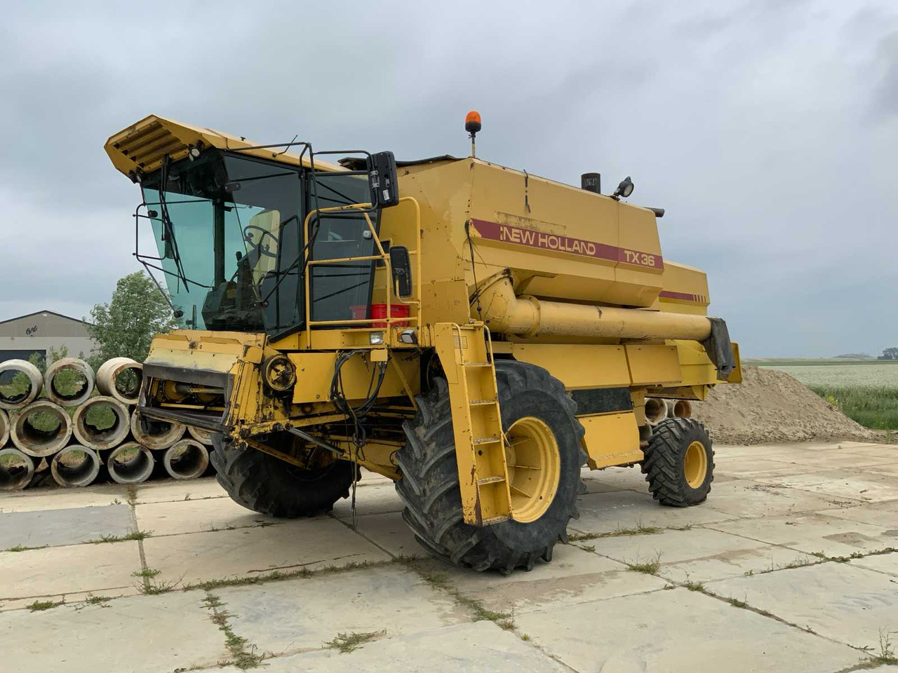 Maaidorser New holland TX36