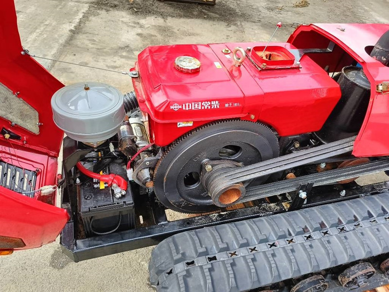 Maaimachine HT 400 remote controlled tracked robot mower / tracto