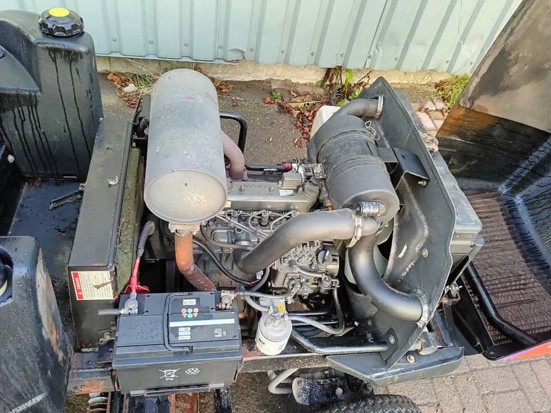 Maaimachine Jacobsen LF3800 maaier mower zitmaaier diesel kubota