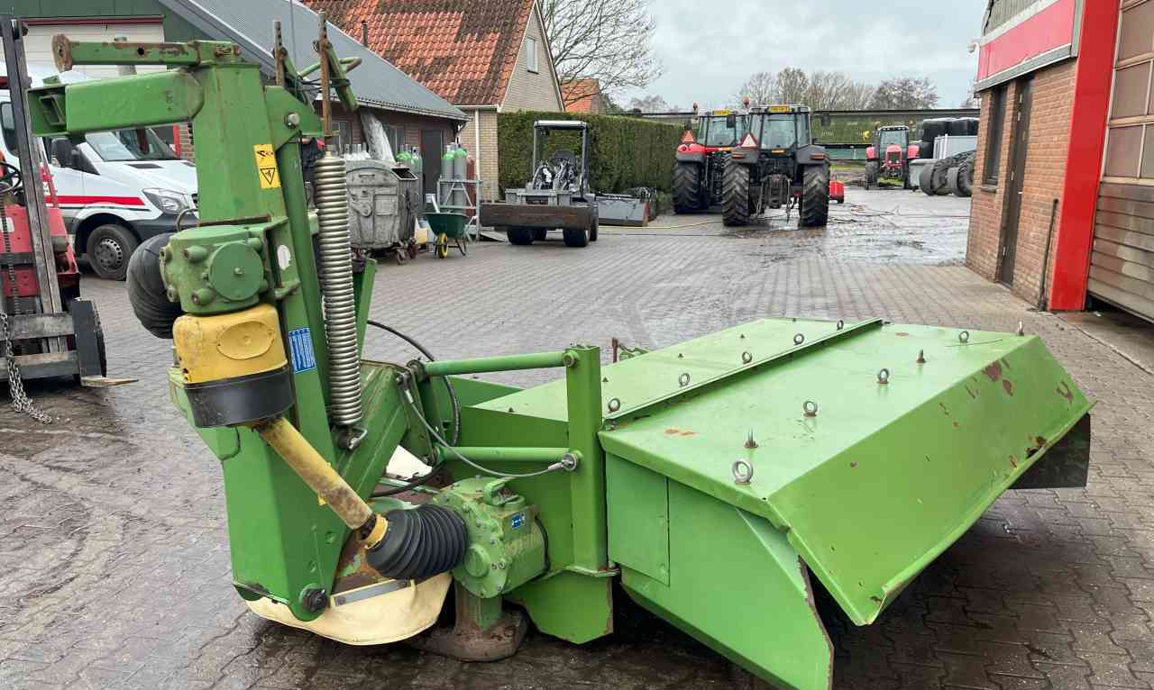 Maaimachine Krone Easycut 280 CV achtermaaier schijvenmaaier kneuzer weidebouwmachines