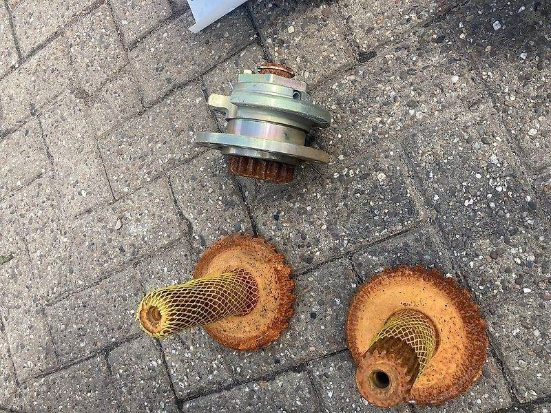 Maaimachine Krone diverse onderdelen