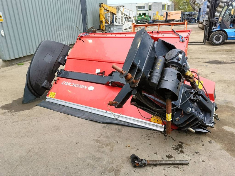 Maaimachine Kubota DMC 6032 N disc maaier mower conditioner MCR type