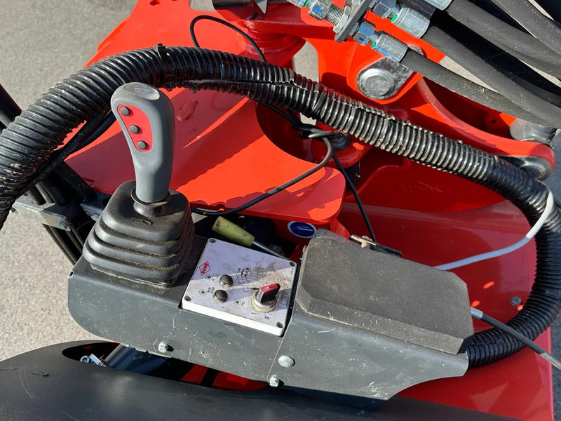 Maaimachine Kuhn HE 6045 P armklepelmaaier