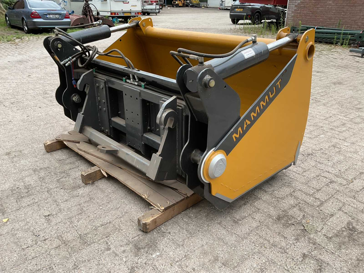 Landbouwmachine Mammut SB195M