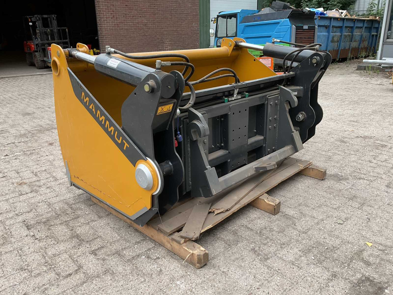 Landbouwmachine Mammut SB195M