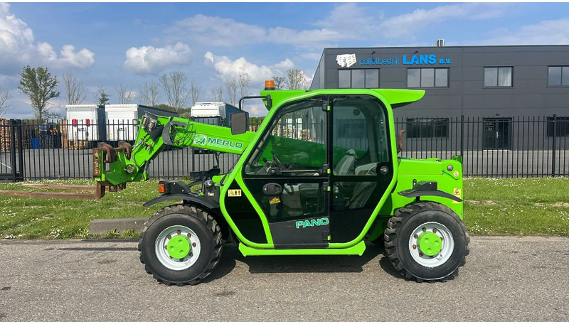 Landbouwmachine Merlo P25.6