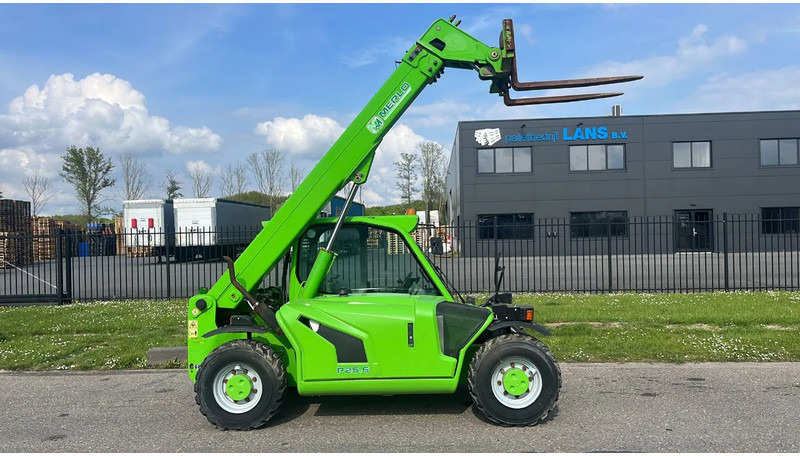Landbouwmachine Merlo P25.6