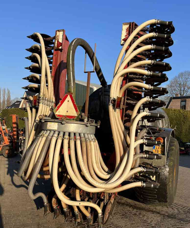 Mesttank Ipsam 8000 liter tank Vredo bemester. Mestverwerking