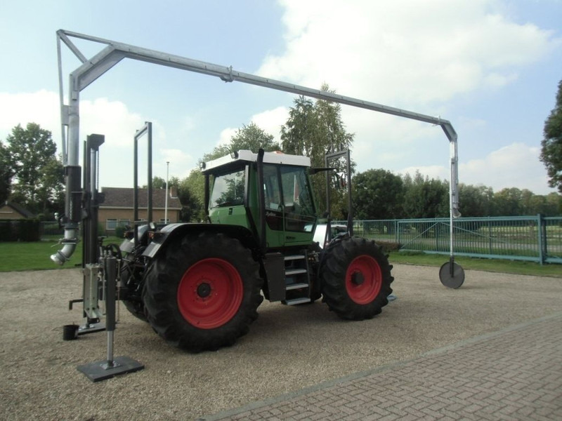 Mestverspreider tractor aquaduct