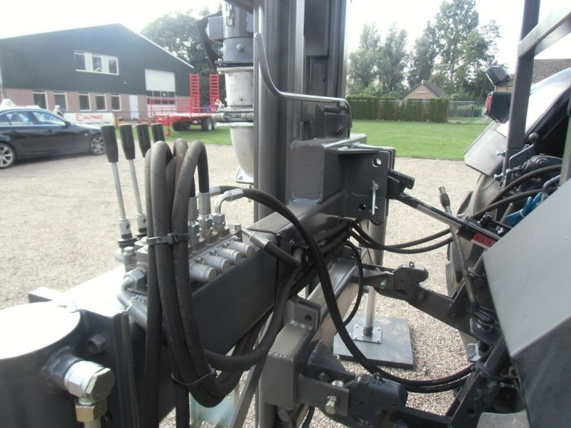 Mestverspreider tractor aquaduct