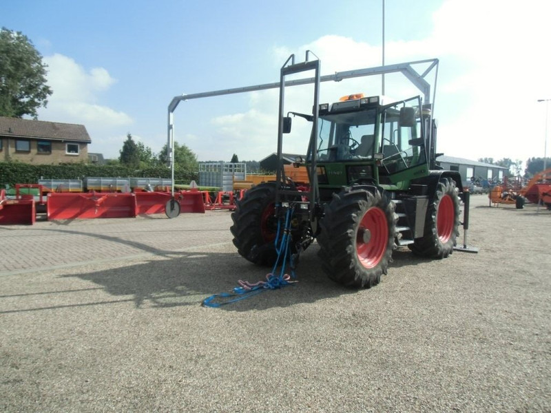 Mestverspreider tractor aquaduct