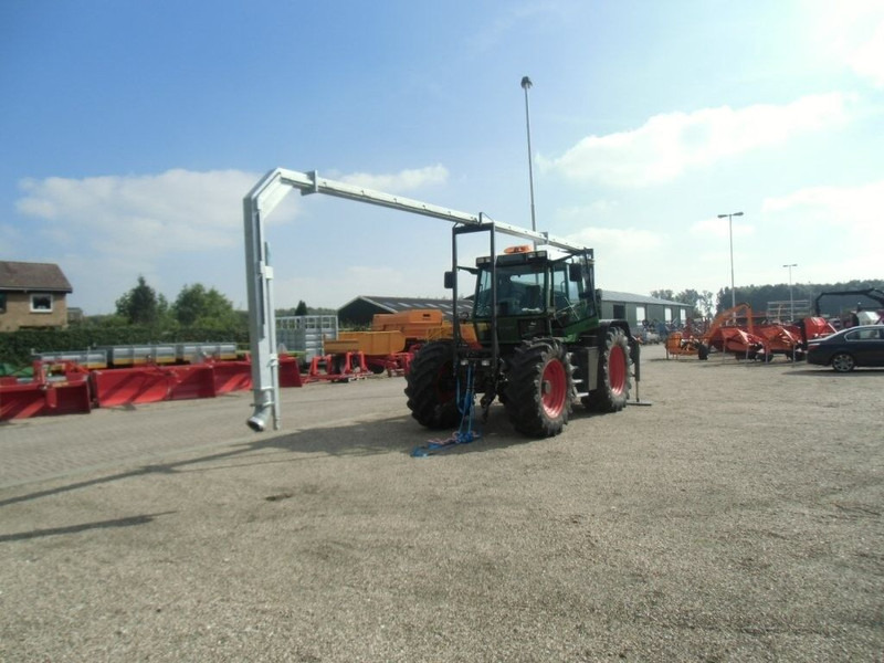 Mestverspreider tractor aquaduct